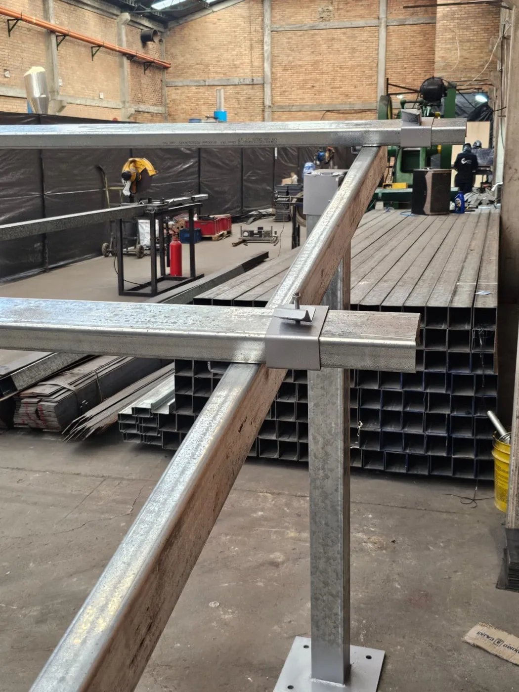 Nudo galvanizado de la estructura M24 en acero ASTM A36